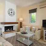 וילה Olvia